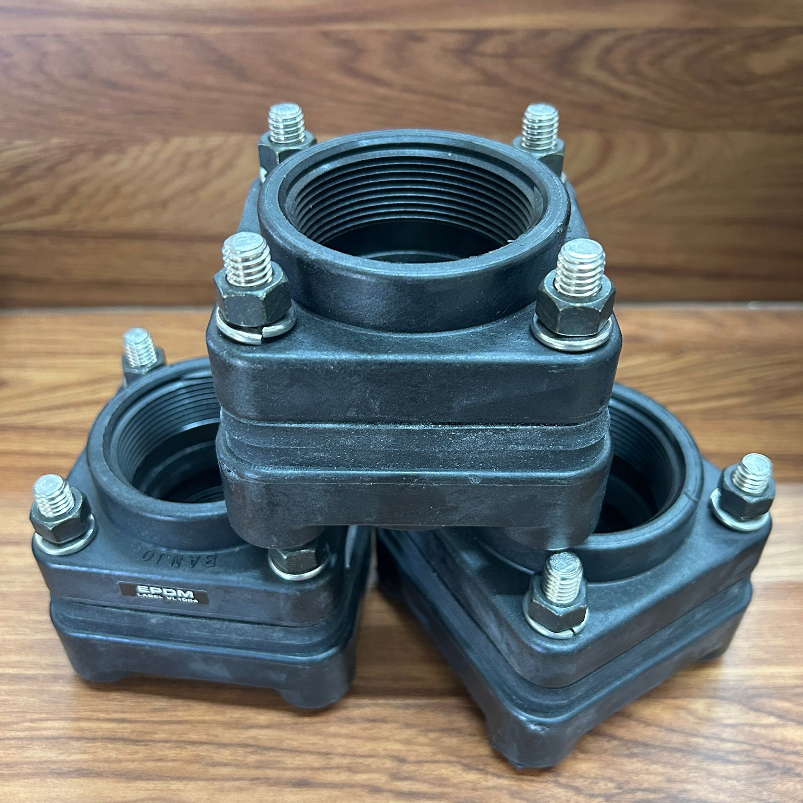 Brida Atornillada Banjo de Polipropileno