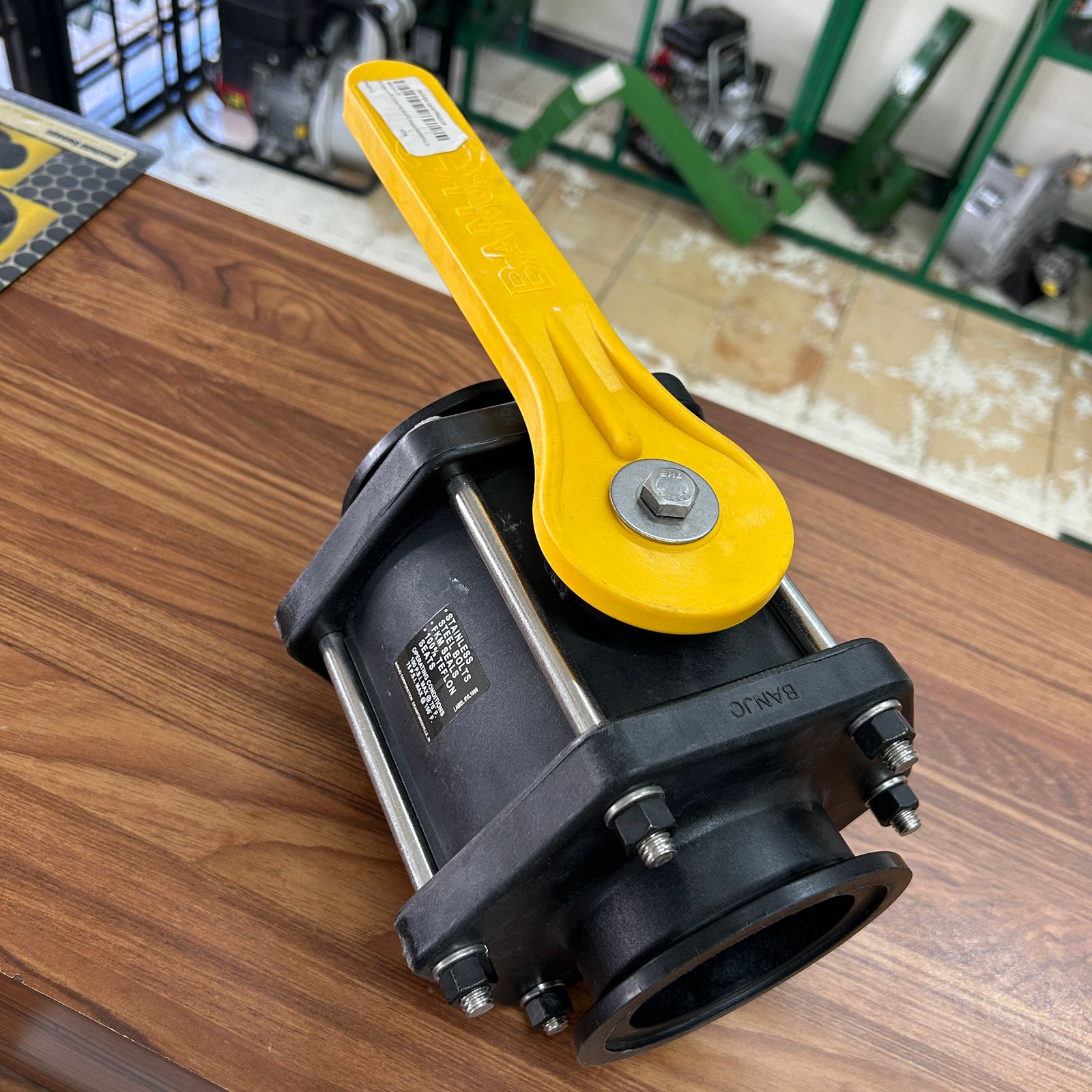 foto de válvula bridada de polipropileno - banjo - MV300CF